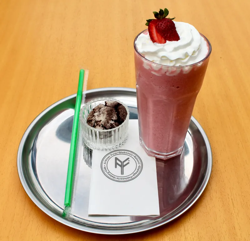 Çilekli Milkshake